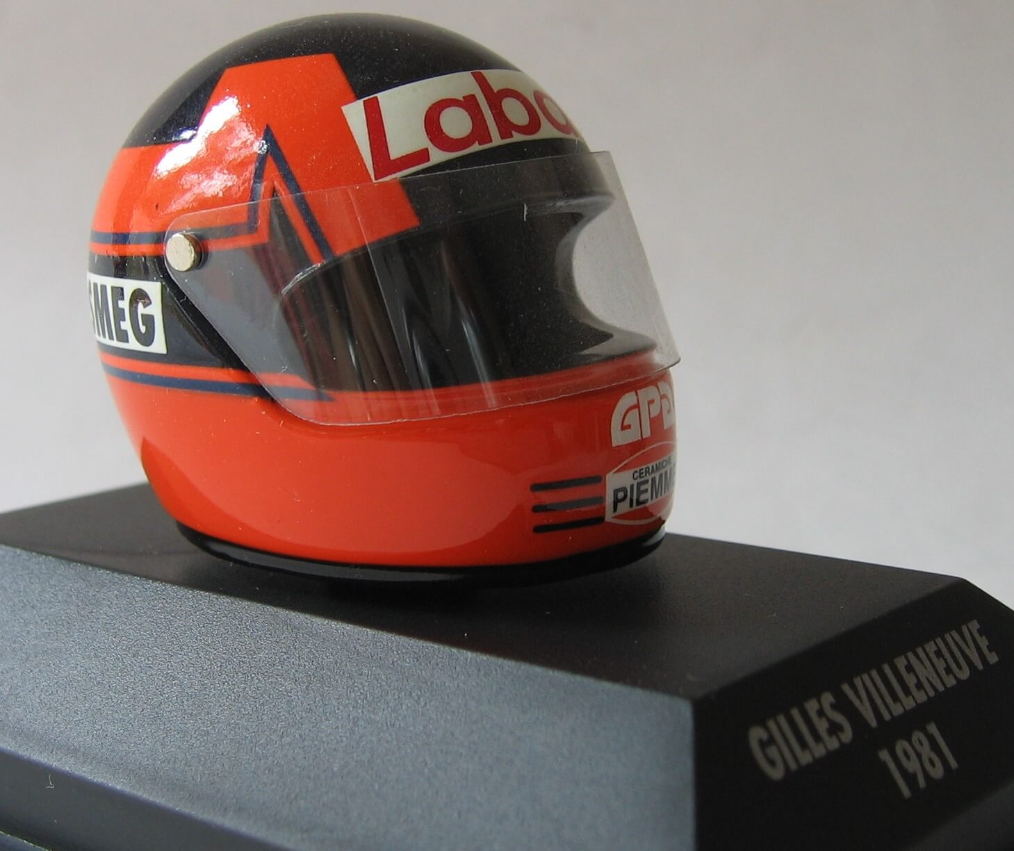 Gilles Villeneuve helmet