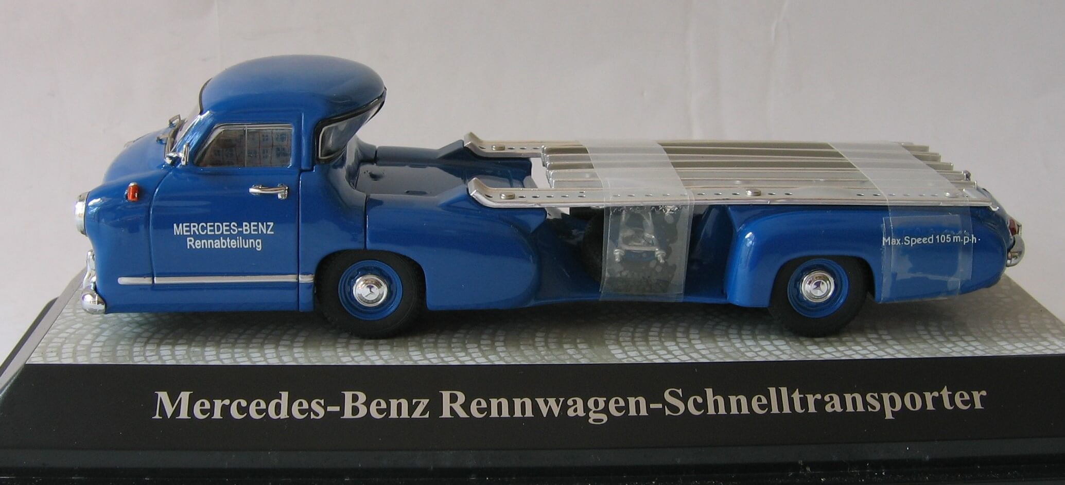Mercedes Blue Wonder transporter