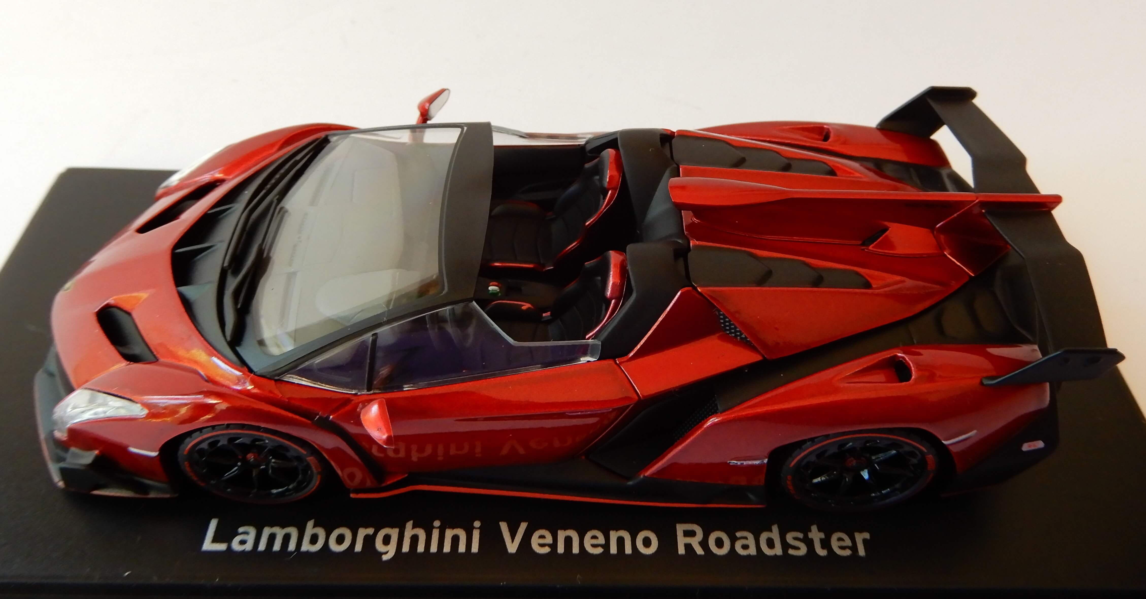 Lamborghini Veneno Roadster