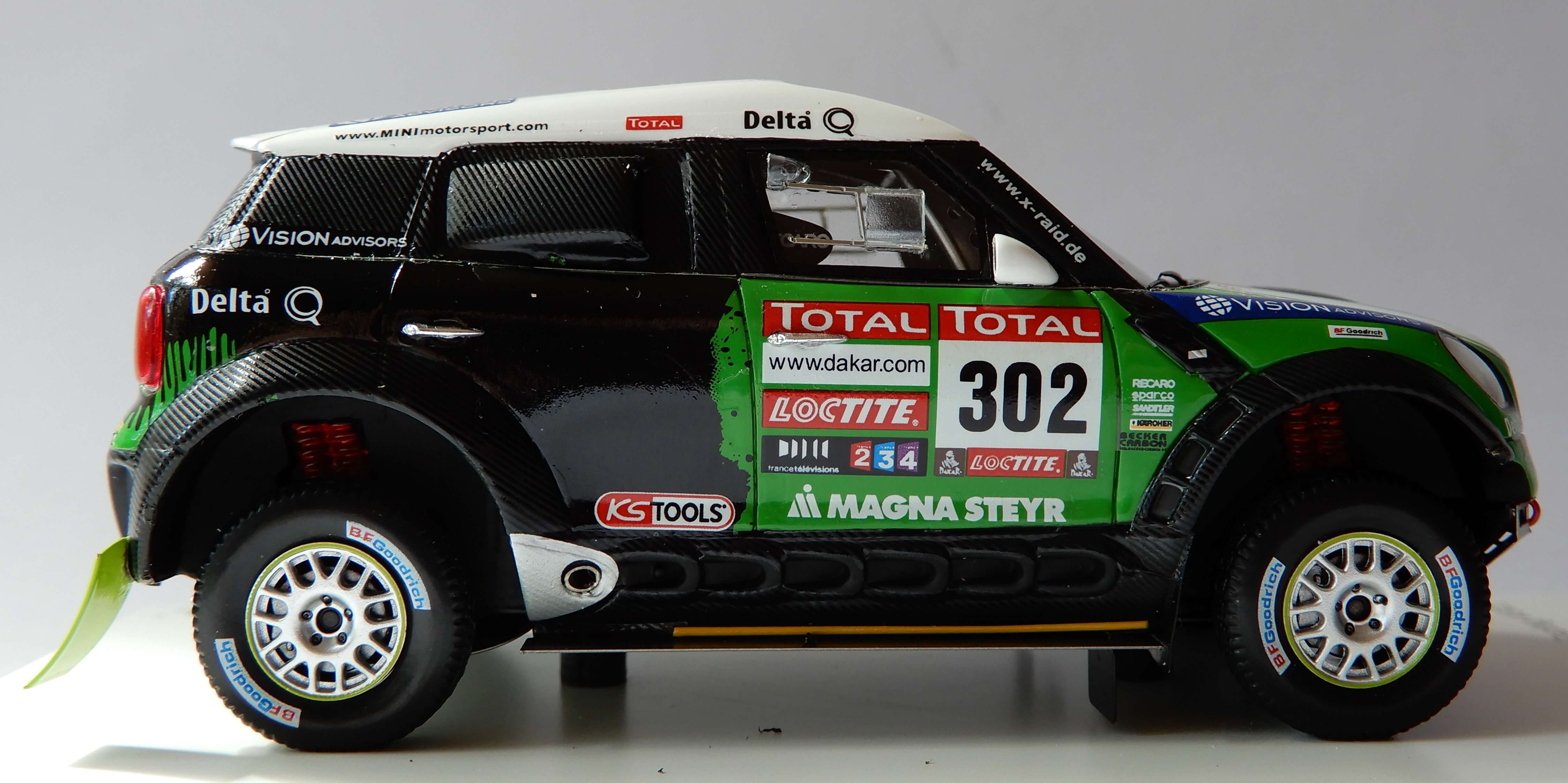 Mini 2012 Dakar winner S.Peterhansel