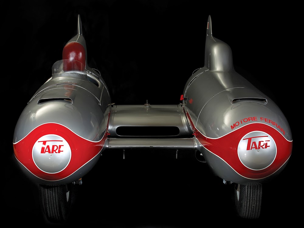 Tarf II, note driver is on the right hand torpedo. Photo from https://themotart.blogspot.com/2014/07/piero-taruffi-tarf-gilera.html